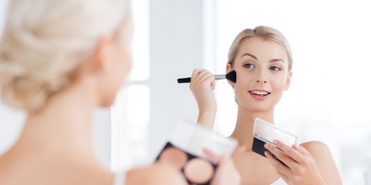 Shine Brighter This Year: Transform Your Beauty Routine with Qislee's Makeup Mirrors